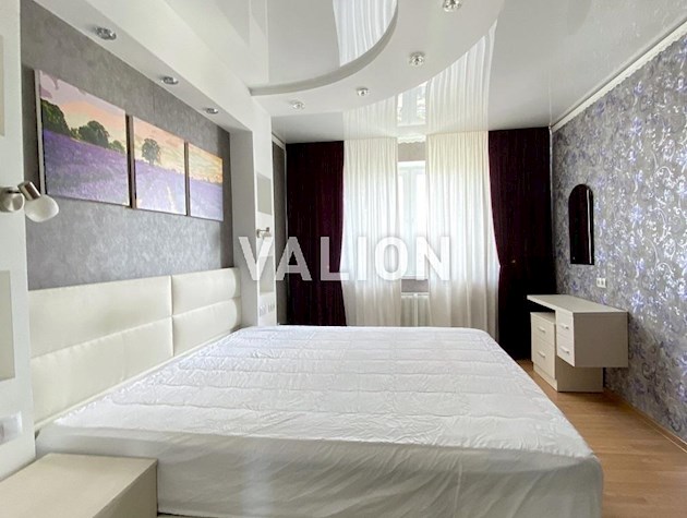 Без комиссии, продам 2-ком. квартиру с ремонтом. Метро Позняки-3 мин. пешком. Ул. Мишуги.