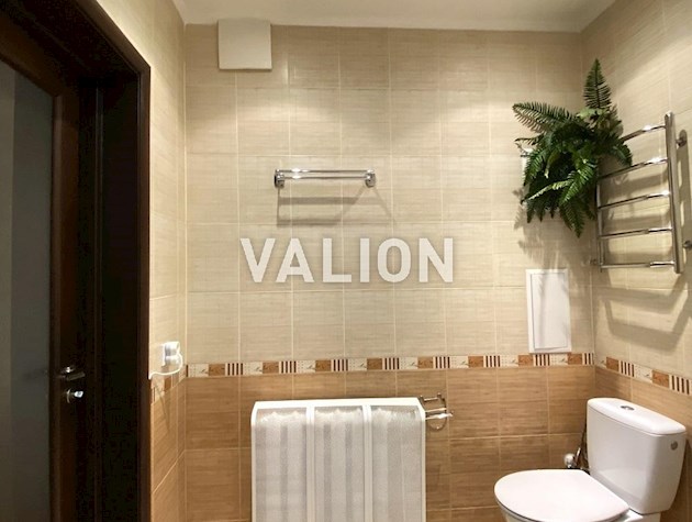 Без комиссии, продам 2-ком. квартиру с ремонтом. Метро Позняки-3 мин. пешком. Ул. Мишуги.