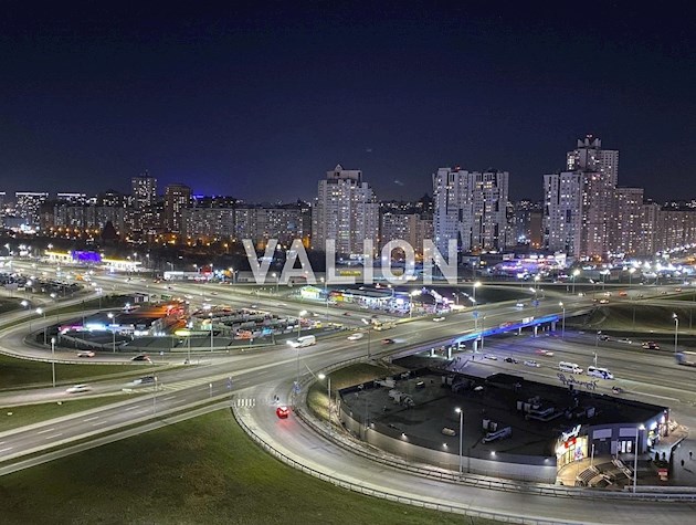 Без комиссии, продам 2-ком. квартиру с ремонтом. Метро Позняки-3 мин. пешком. Ул. Мишуги.