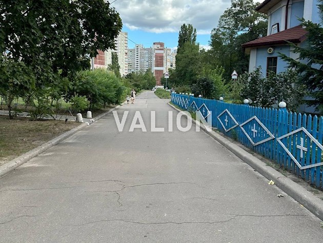 Продажа 2к квартиры на ул. Академика Заболотного 58 возле метро Теремки.