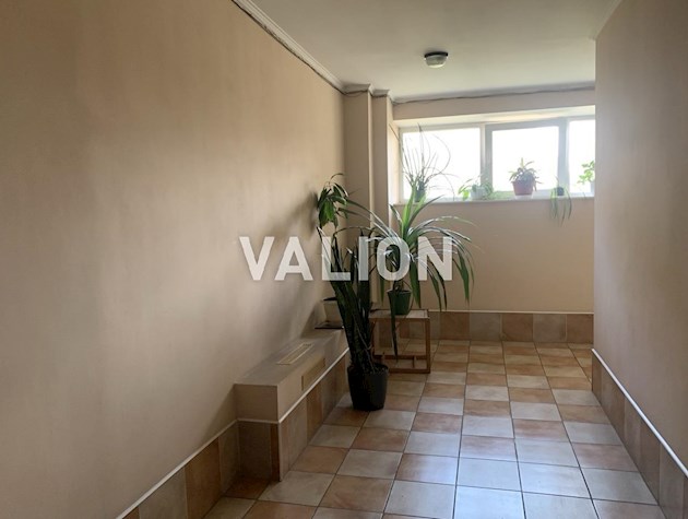 Продам 1 комнатную по ул. Малевича 83, метро Дворец Украина