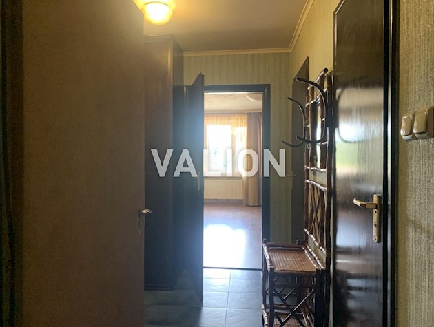 Продам 1 комнатную по ул. Малевича 83, метро Дворец Украина