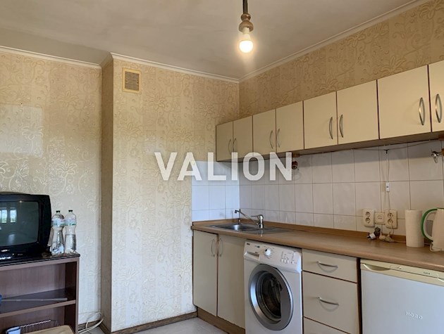 Продам 1 комнатную по ул. Малевича 83, метро Дворец Украина