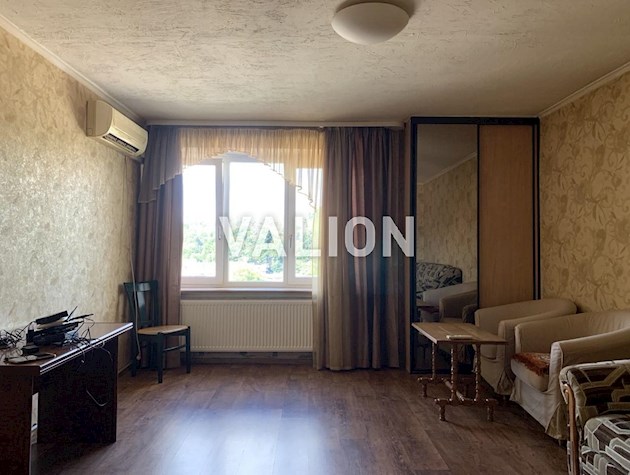 Продам 1 комнатную по ул. Малевича 83, метро Дворец Украина