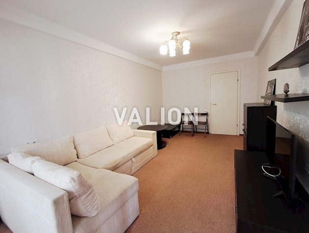 Продаж 2 кімнатної квартири на Русанівському бульварі 9