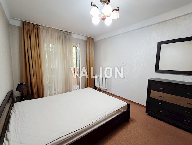 Продаж 2 кімнатної квартири на Русанівському бульварі 9