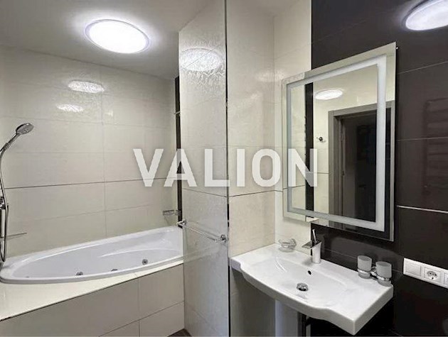 Продажа 4к квартиры, ул. Г.Воробьева, 13е, Соломенский район.