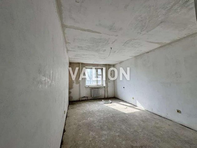 Продажа 4-комнатной квартиры ул. Анны Ахматовой 3