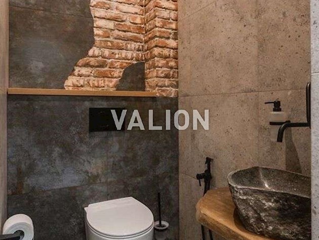 Продаж двокімнатної квартири на вул. Михайлівська, 6А