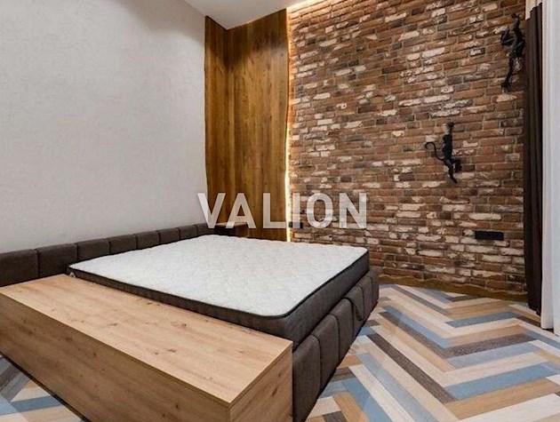 Продаж двокімнатної квартири на вул. Михайлівська, 6А