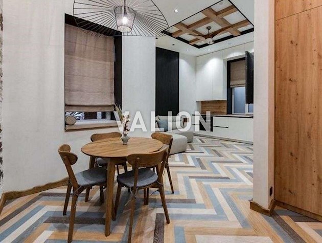 Продаж двокімнатної квартири на вул. Михайлівська, 6А