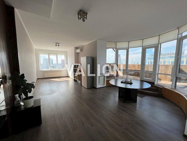 Продаж 7к. квартири з двома терасами вул. Князів Острозьких,46