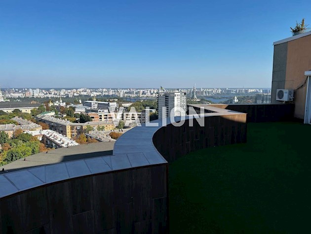 Продаж 7к. квартири з двома терасами вул. Князів Острозьких,46