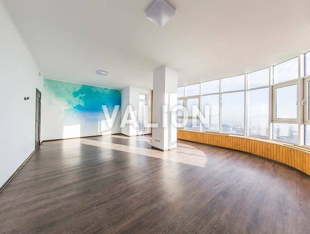 Продаж 7к. квартири з двома терасами вул. Князів Острозьких,46