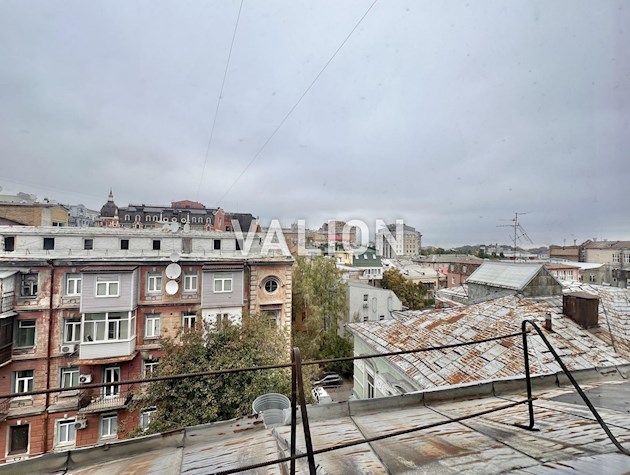 Продаж 5-ти кімнатної квартири вул. Володимирська 45