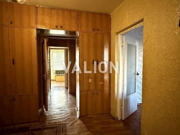 Продается 3-х комнатная квартира, 72,9м2 с ГАЗОМ, Троещина, ул. Оноре де Бальзака 77, 72,9/44,2/8,5, 2/16 этаж.