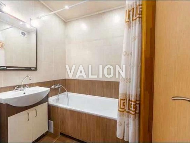 Продам 1-комнатную квартиру, 43 м2, ул. Е.Пчелки 2Б.