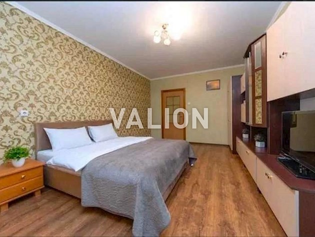 Продам 1-комнатную квартиру, 43 м2, ул. Е.Пчелки 2Б.