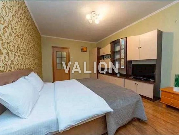 Продам 1-комнатную квартиру, 43 м2, ул. Е.Пчелки 2Б.