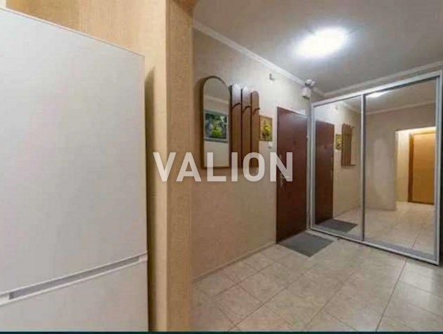 Продам 1-комнатную квартиру, 43 м2, ул. Е.Пчелки 2Б.