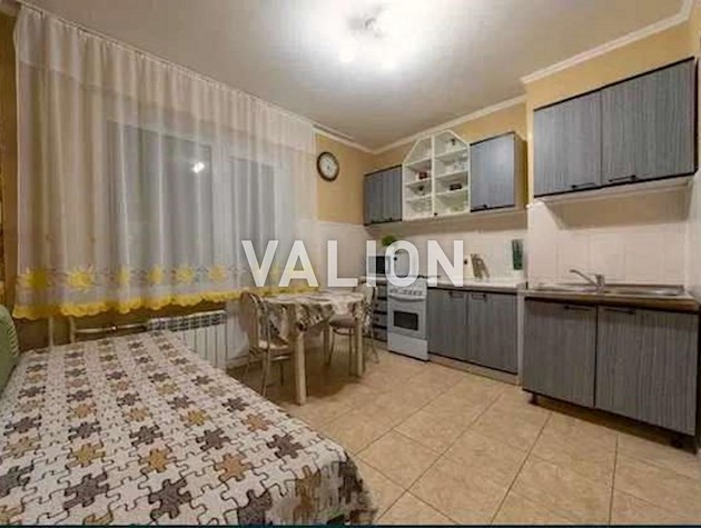 Продам 1-комнатную квартиру, 43 м2, ул. Е.Пчелки 2Б.