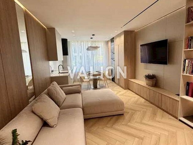 Продається 2-кімнатна квартира по вул.Салютна, 2к19 ЖК Файна Таун