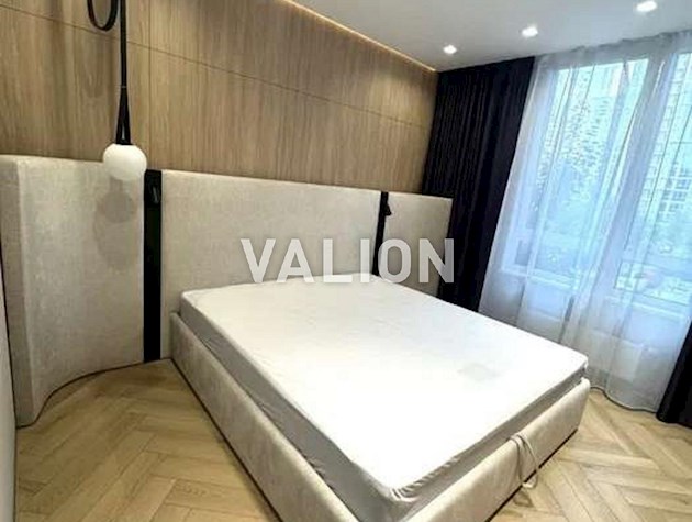 Продається 2-кімнатна квартира по вул.Салютна, 2к19 ЖК Файна Таун