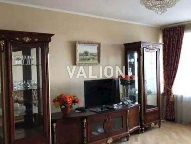 Продаж 3-к квартири вул. М.Омеляновича-Павленка 13