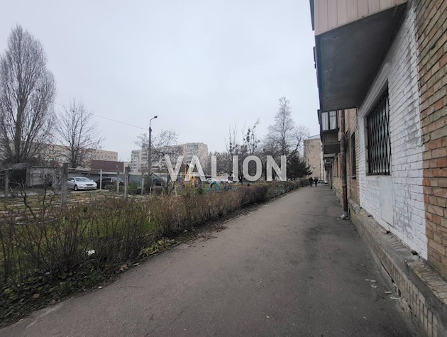 Продаж 3к квартира під комерцію 55,70м2 вул. Дегтярівська, м. Лук’янівка