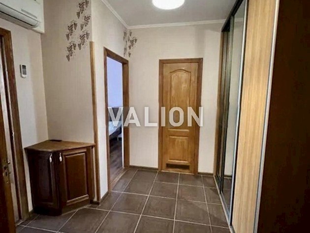 Продажа 2-к квартиры, ул. Борщаговская, 206, Соломенский район, Правый берег