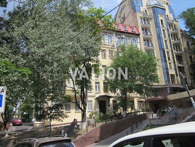 Продається 4-кімнатна квартира Крутий узвіз, 5