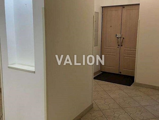 Продається 4-кімнатна квартира Крутий узвіз, 5