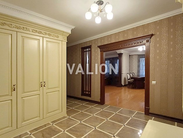 Продажа 4-комнатной квартиры по ул. Александра Мишуги 2, Дарницкий район