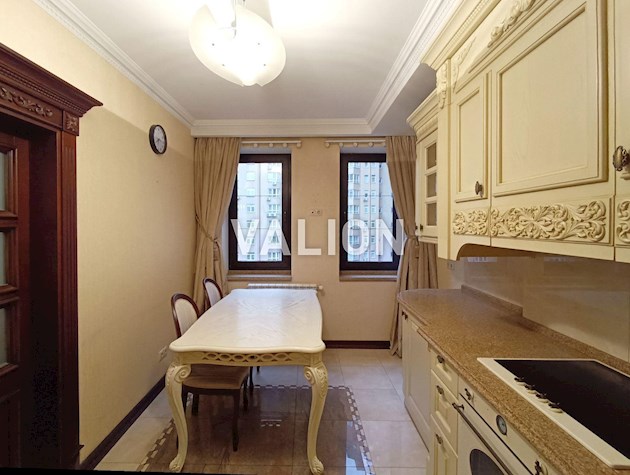 Продажа 4-комнатной квартиры по ул. Александра Мишуги 2, Дарницкий район