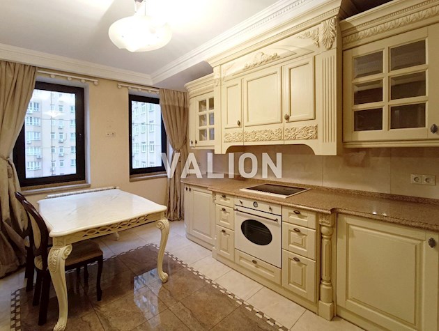 Продажа 4-комнатной квартиры по ул. Александра Мишуги 2, Дарницкий район