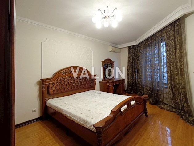 Продажа 4-комнатной квартиры по ул. Александра Мишуги 2, Дарницкий район