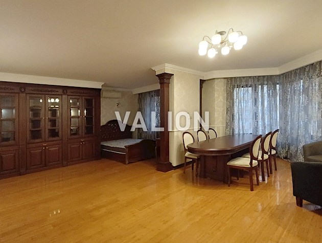 Продажа 4-комнатной квартиры по ул. Александра Мишуги 2, Дарницкий район