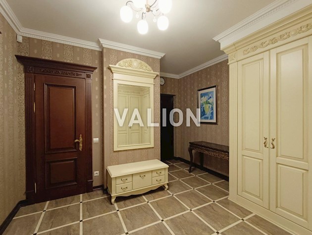 Продажа 4-комнатной квартиры по ул. Александра Мишуги 2, Дарницкий район