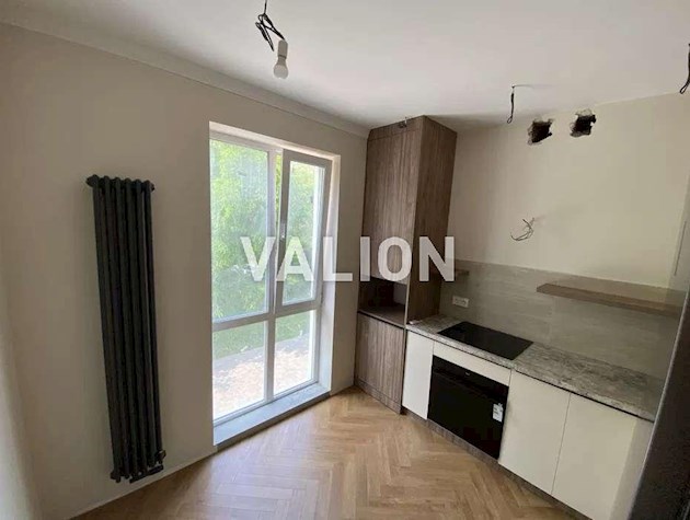 Продаж 2-кімнатної квартири по вул.Профспілкова, 5а