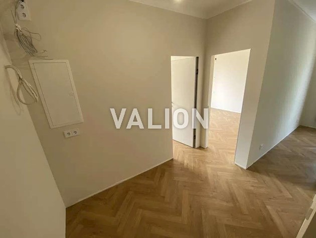 Продаж 2-кімнатної квартири по вул.Профспілкова, 5а