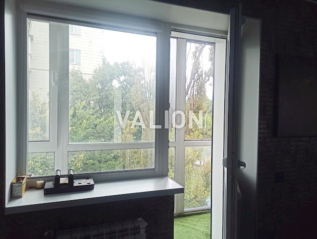 Продаж 3 кімнатної квартири по проспекту Голосіївському, 84, метро Голосіївська