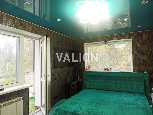 Продаж 3 кімнатної квартири по проспекту Голосіївському, 84, метро Голосіївська