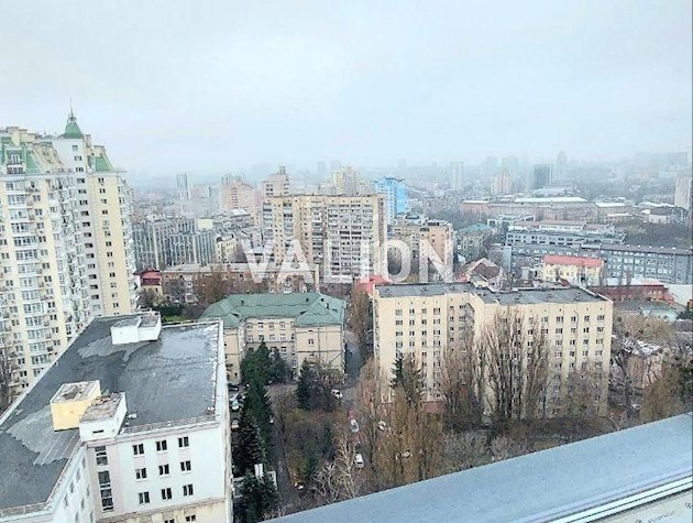 Видовий 3к пентхаус у будинку бізнес-класу вул. Січових Стрільців,44а в історичній частині Києва з терасою на даху