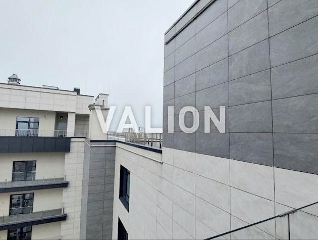 Видовий 3к пентхаус у будинку бізнес-класу вул. Січових Стрільців,44а в історичній частині Києва з терасою на даху