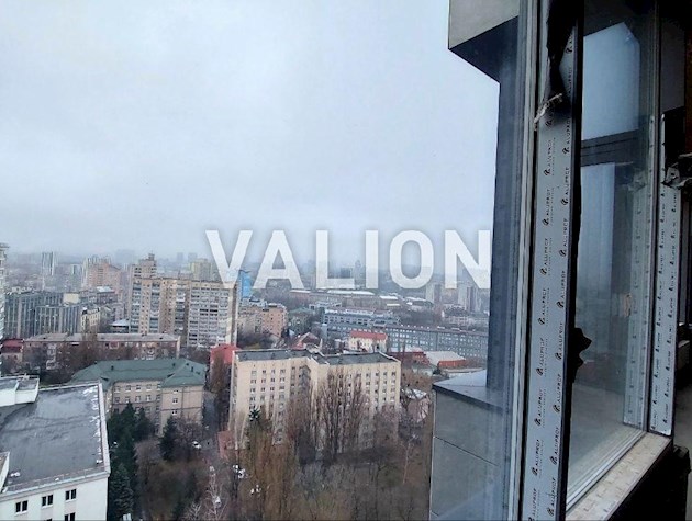 Видовий 3к пентхаус у будинку бізнес-класу вул. Січових Стрільців,44а в історичній частині Києва з терасою на даху