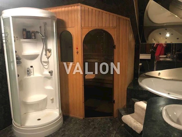 Продажа 4-х комнатной квартиры Белорусская ул.5