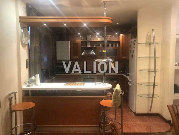 Продажа 4-х комнатной квартиры Белорусская ул.5