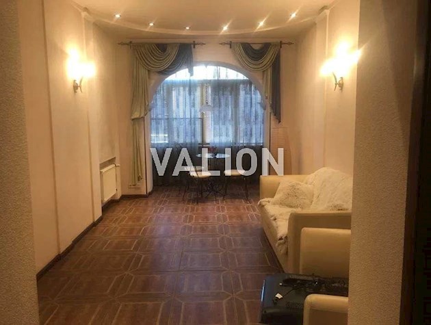 Продажа 4-х комнатной квартиры Белорусская ул.5