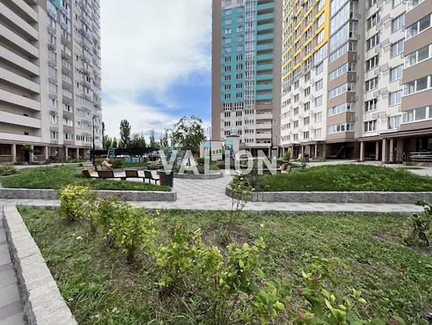 Продается 3-комнатная квартира в ЖК Теремки 84 кв.м.,Заболотного ул.