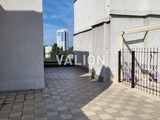 Продажа двохуровневого пентхауса в Подольском районе на Куреневке по адресу ПЕтропавловская 50Б.